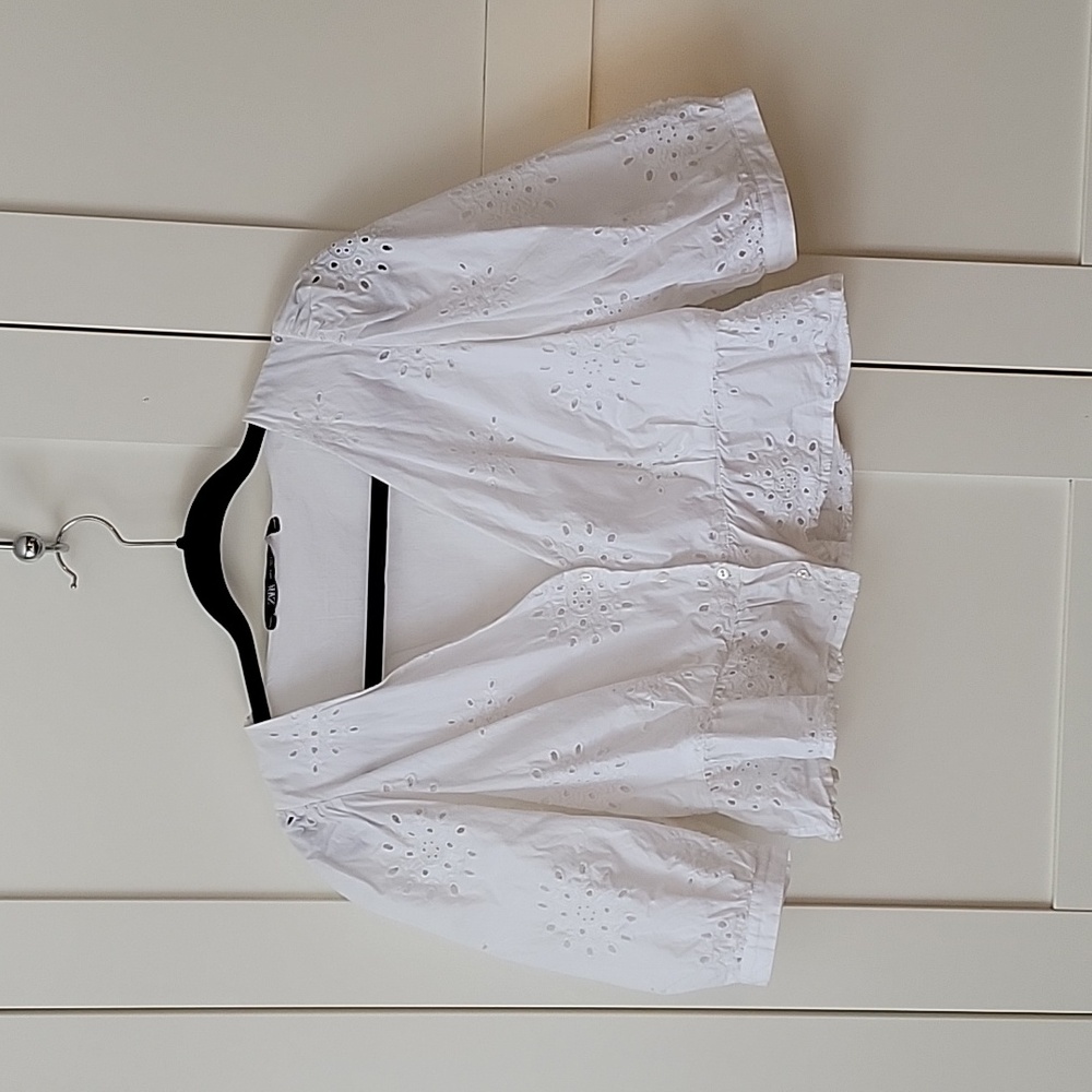 ❄️3/$30 ZARA White Cropped Eyelet Boho Blouse
